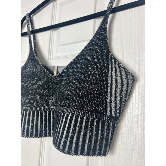 Out From Under Black Dark Grey Ribbed Knit V-Neck Crop Top Bralette Size Large - Picture 4 of 5